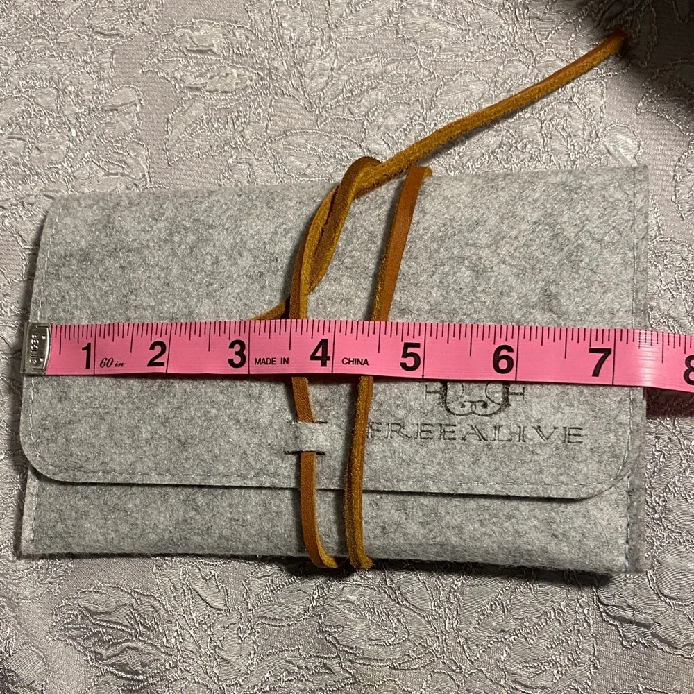 FREE ALIVE Gray and Brown Felt Tote and Clutch Set - Picture 9 of 11